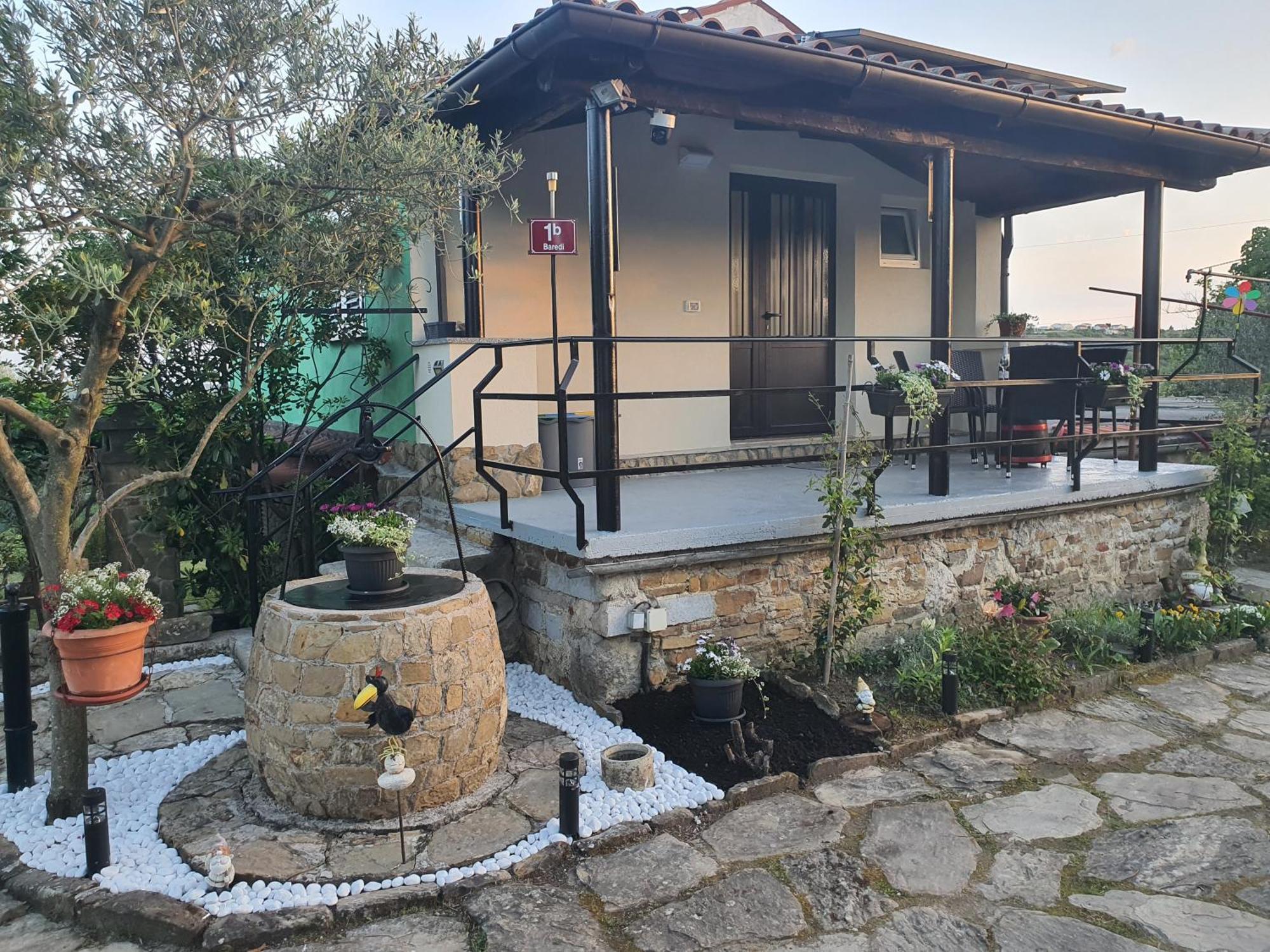 Apartma Vista Baredi Izola Kültér fotó